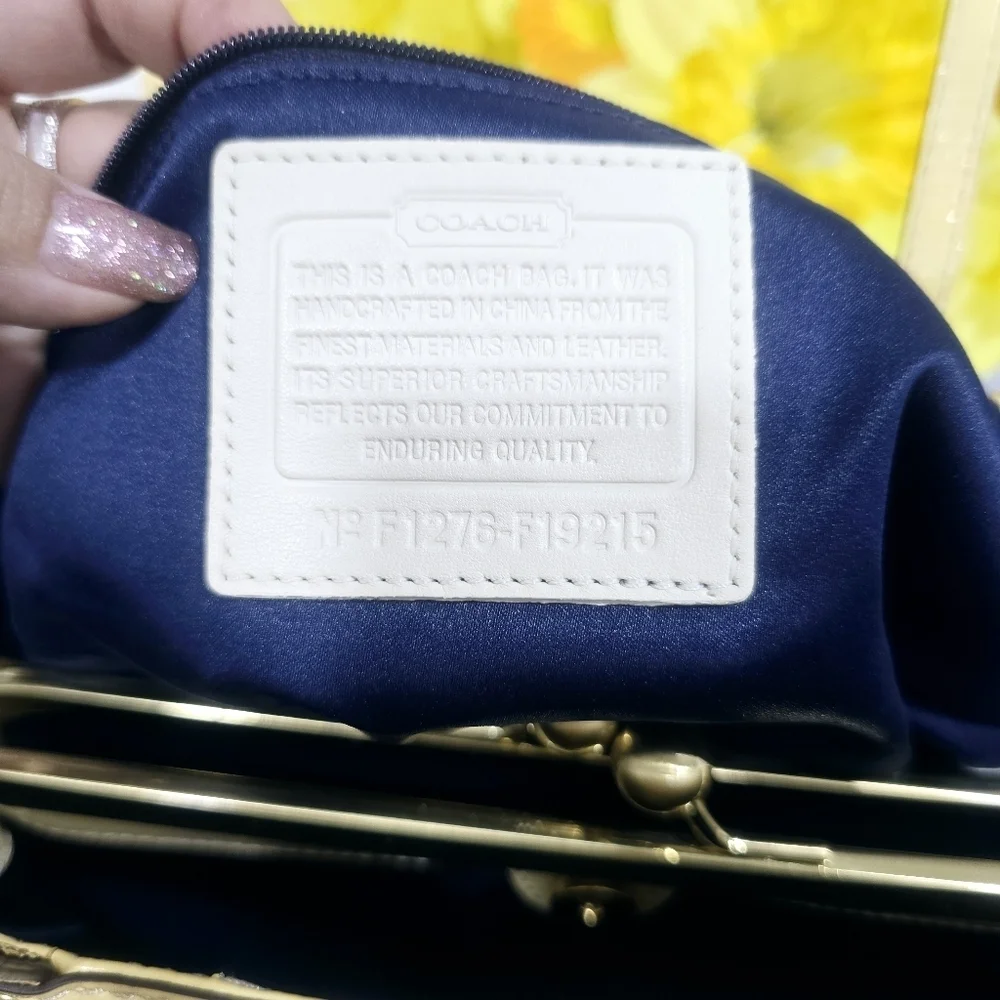Coach yelow signature shoulder #19215